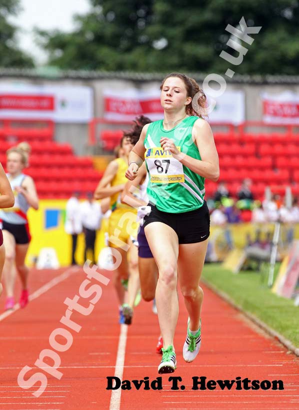 Loren Bleaken (Wilts) wins the inter Girls 800 metres.